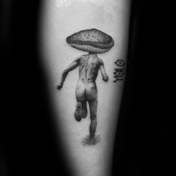 tatouage champignon 56