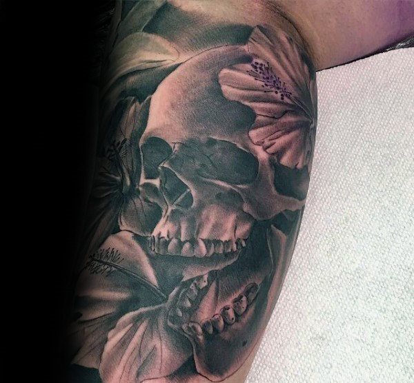 tatouage fleur hibiscus 69