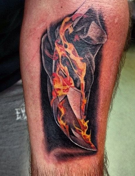 tatouage flammes feu 95