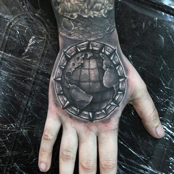 tatouage globe terrestre 105