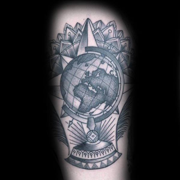 tatouage globe terrestre 107