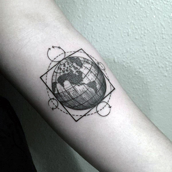 tatouage globe terrestre 35