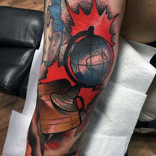 tatouage globe terrestre 49