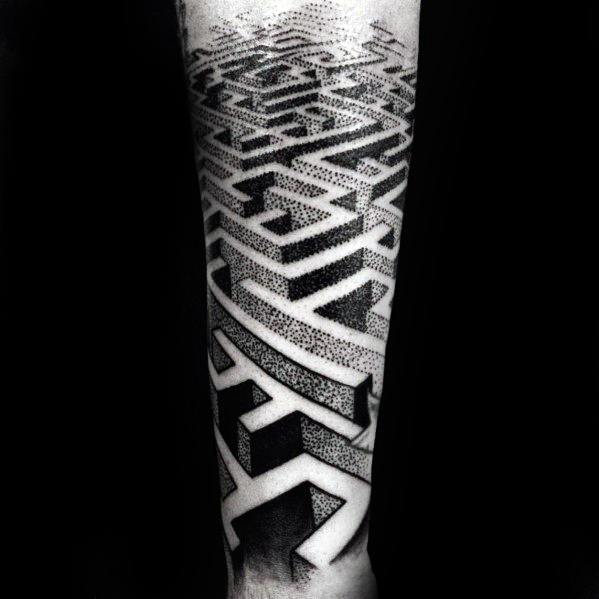 tatouage labyrinthe 167