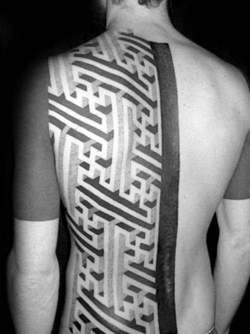 tatouage labyrinthe 27