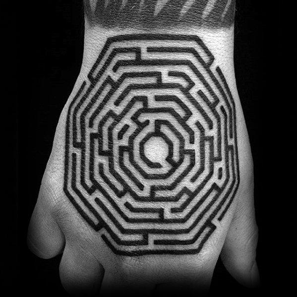tatouage labyrinthe 35