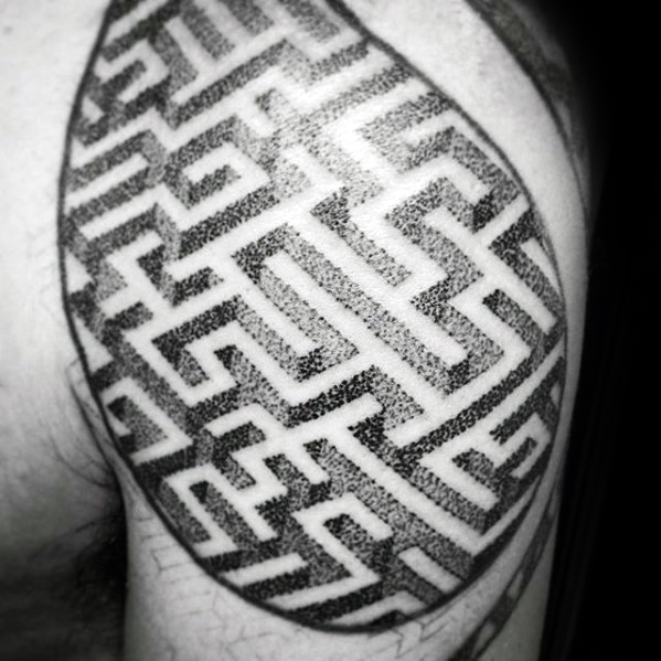 tatouage labyrinthe 93