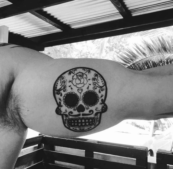 tatouage tete de mort mexicaine en sucre 77