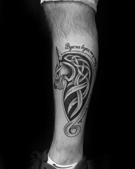 tatouage loup celtique 15