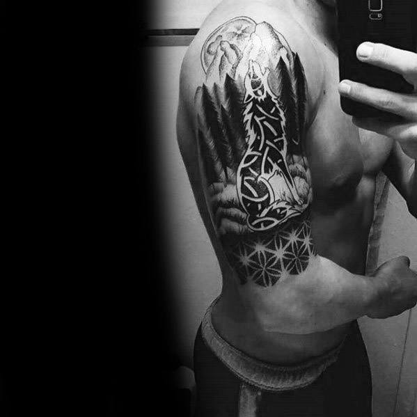 tatouage loup celtique 35