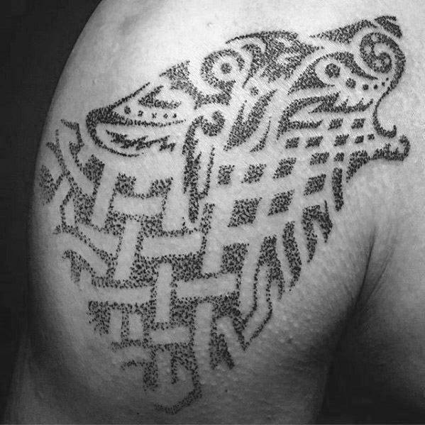 tatouage loup celtique 63