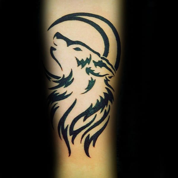tatouage loup tribal 51