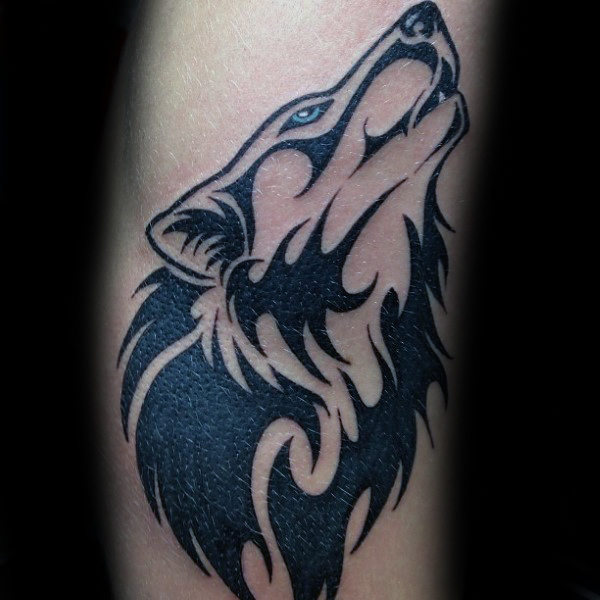tatouage loup tribal 73