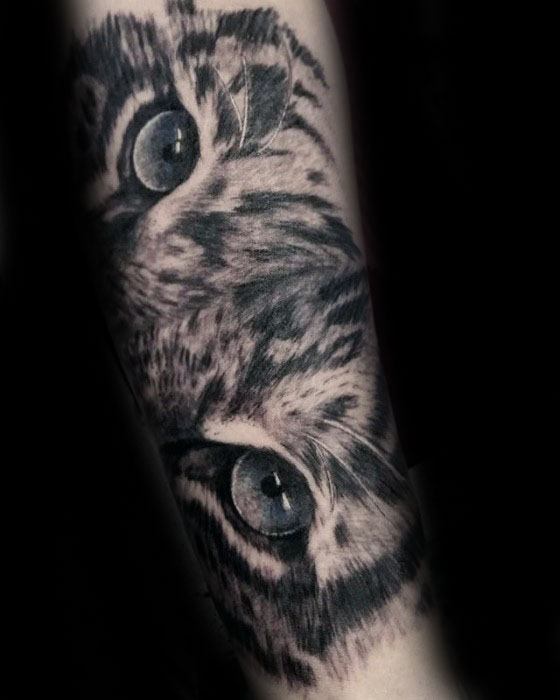 tatouage yeux de tigre 23