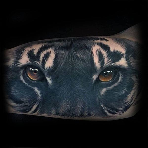 tatouage yeux de tigre 49