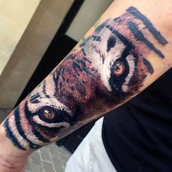 tatouage yeux de tigre 75