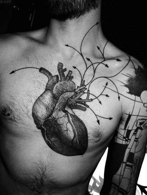 tatouage coeur anatomique realiste 111