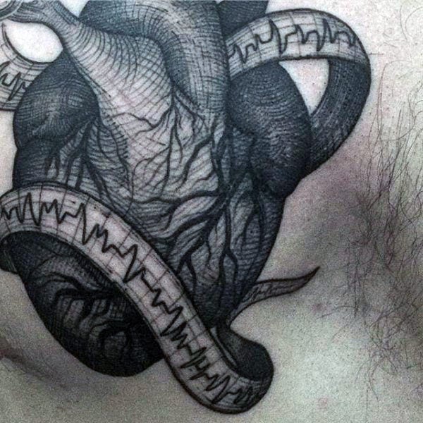 tatouage coeur anatomique realiste 41