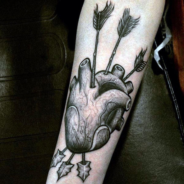 tatouage coeur anatomique realiste 43