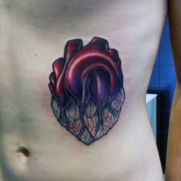 tatouage coeur anatomique realiste 49