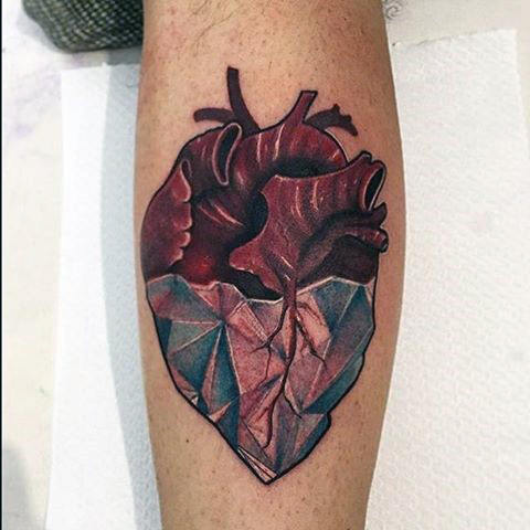 tatouage coeur anatomique realiste 87