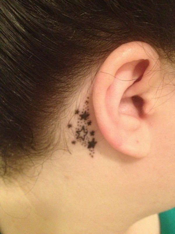 tatuaggio dietro orecchio 297