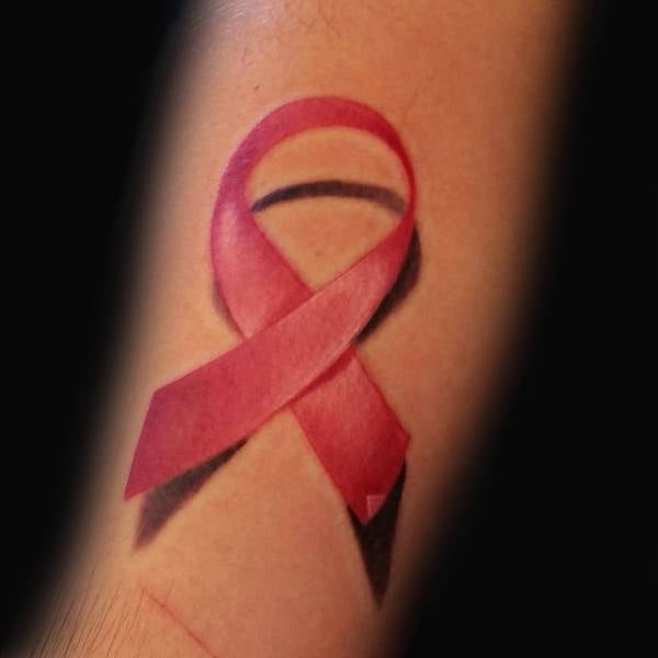 tatuaggio nastro contro cancro 15