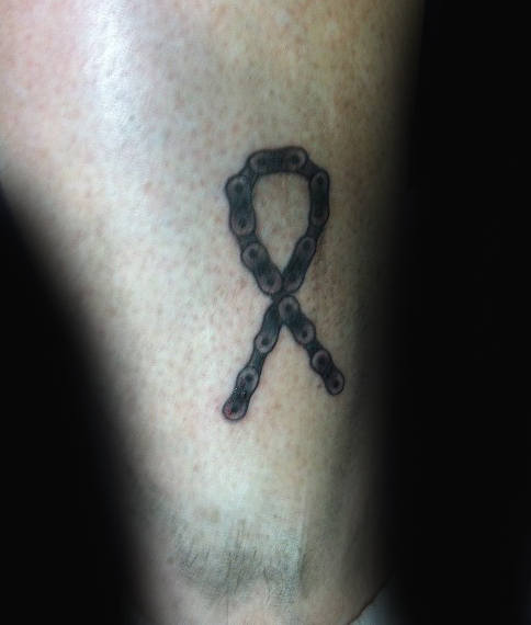tatuaggio nastro contro cancro 162
