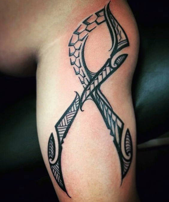 tatuaggio nastro contro cancro 63