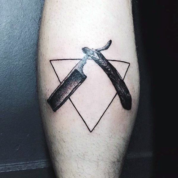 tatuaggio triangolo 151