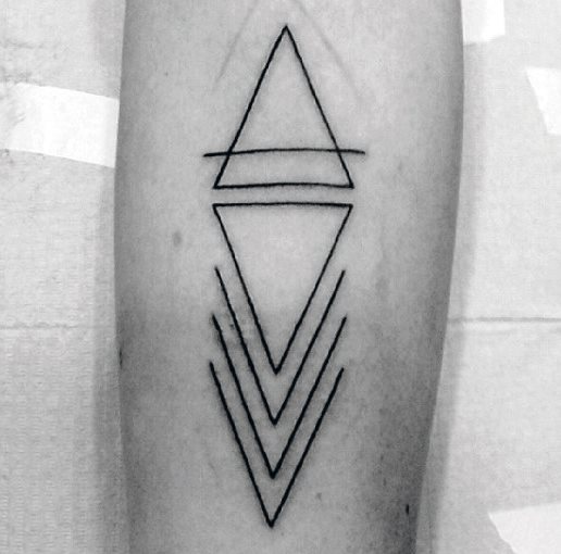 tatuaggio triangolo 64