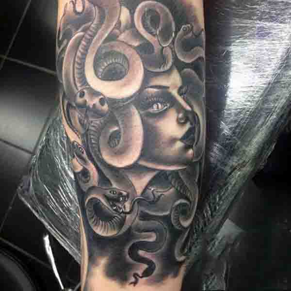 tatuaggio medusa 192