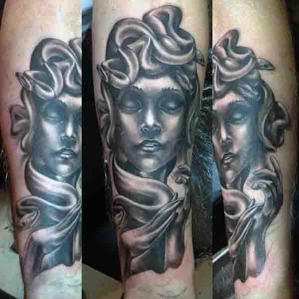 tatuaggio medusa 84