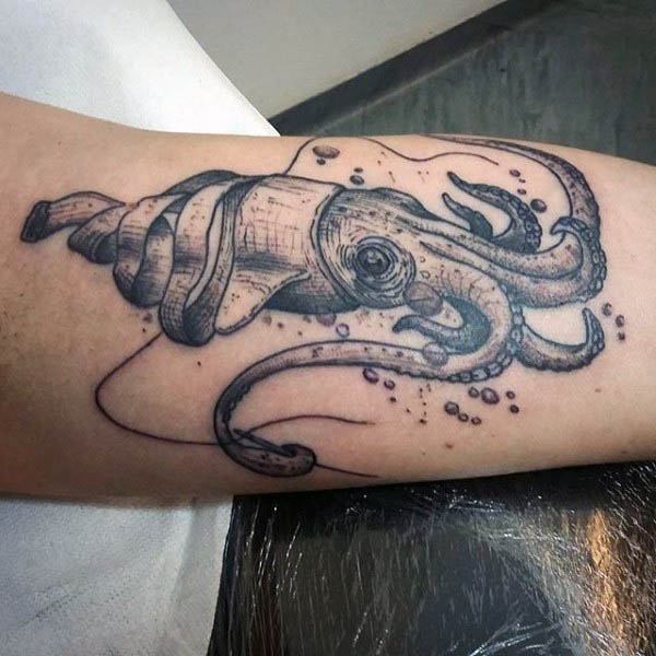 tatuaggio calamaro 183