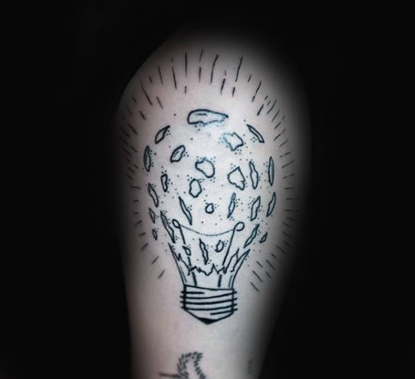 tatuaggio lampadina 139
