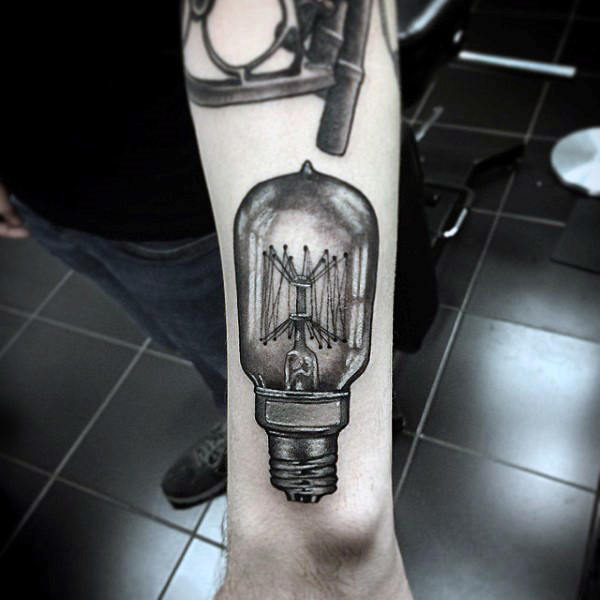 tatuaggio lampadina 141