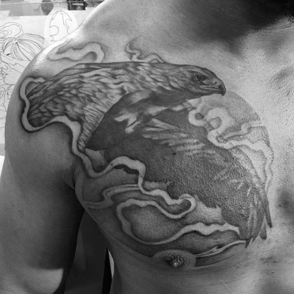 tatuaggio falco 322