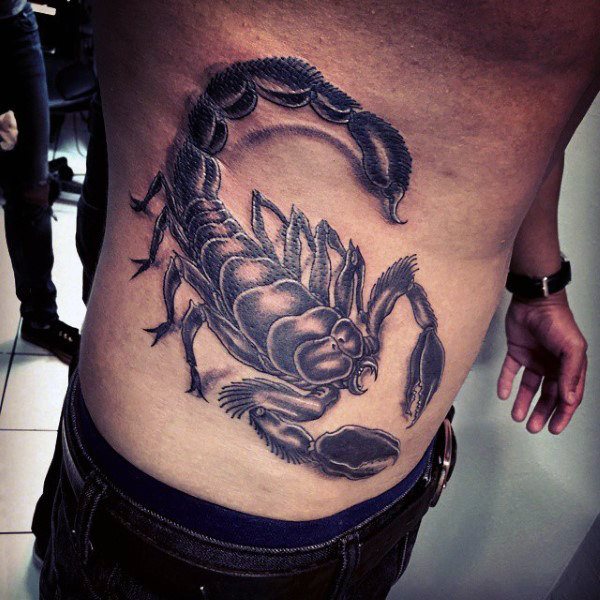 tatuaggio scorpione 182