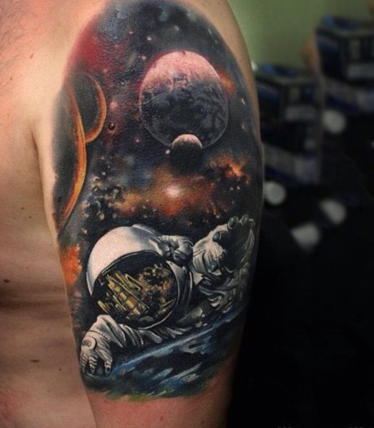 tatuaggio astronomia astronauta 145