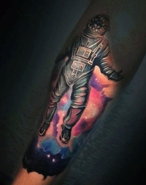 tatuaggio astronomia astronauta 253