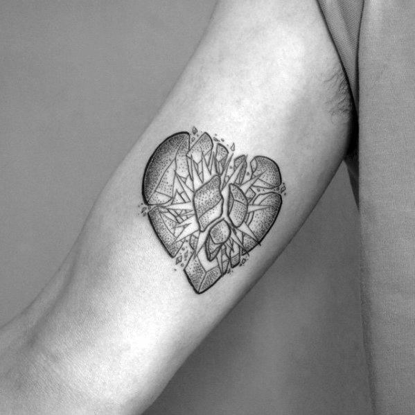 tatuaggio cuore spezzato 10