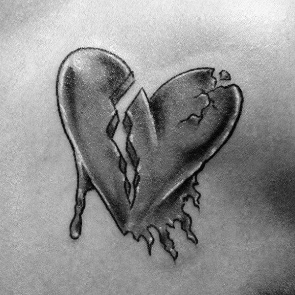tatuaggio cuore spezzato 24
