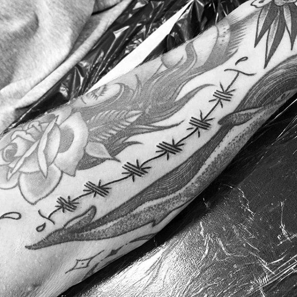 tatuaggio filo spinato 193