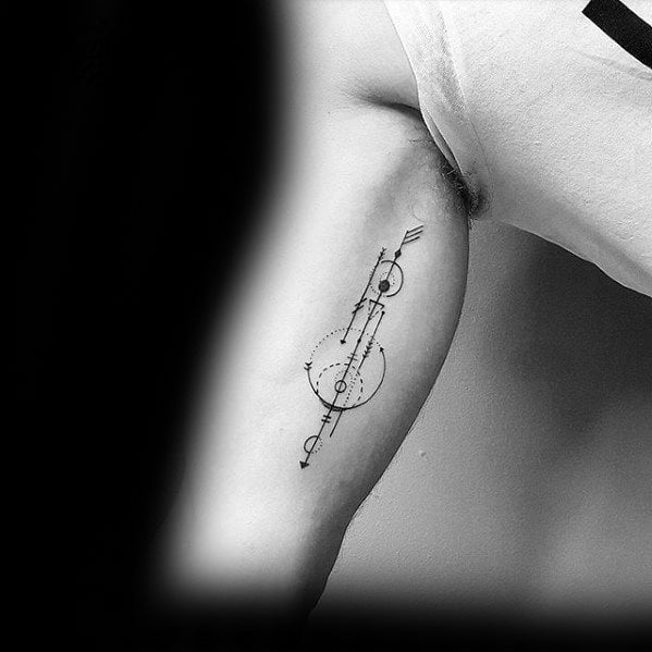 tatuaggio freccia geometrica44