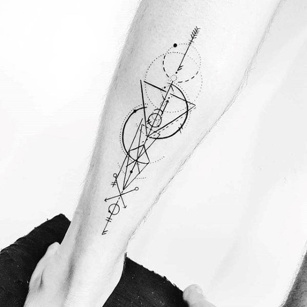 tatuaggio freccia geometrica68