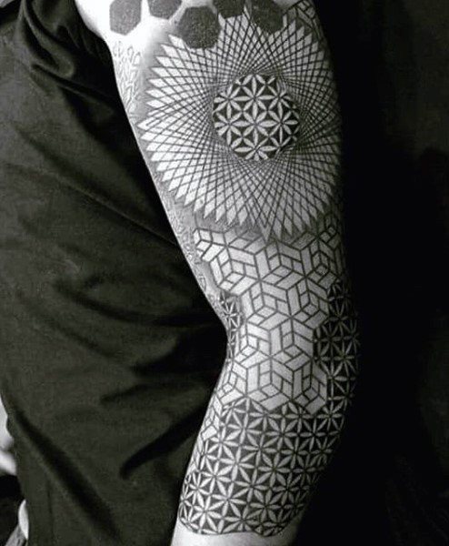 tatuaggio geometria sacra 73
