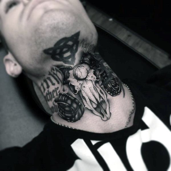 tatuaggio gola 126