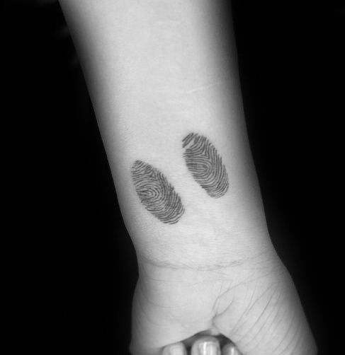 tatuaggio impronta digitale 51