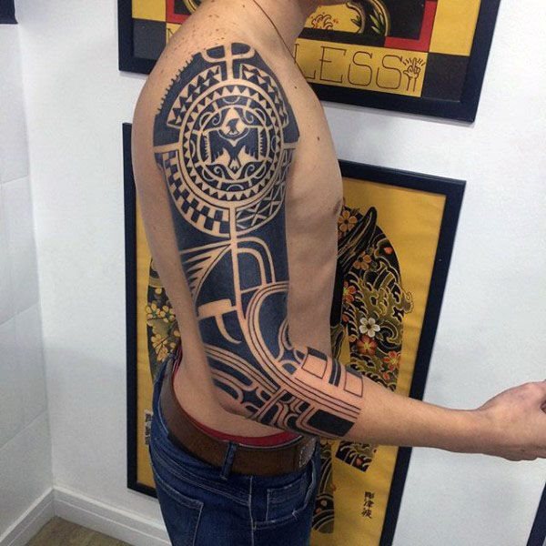 tatuaggio tribale braccio 169