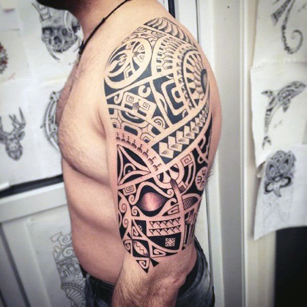 tatuaggio tribale braccio 257